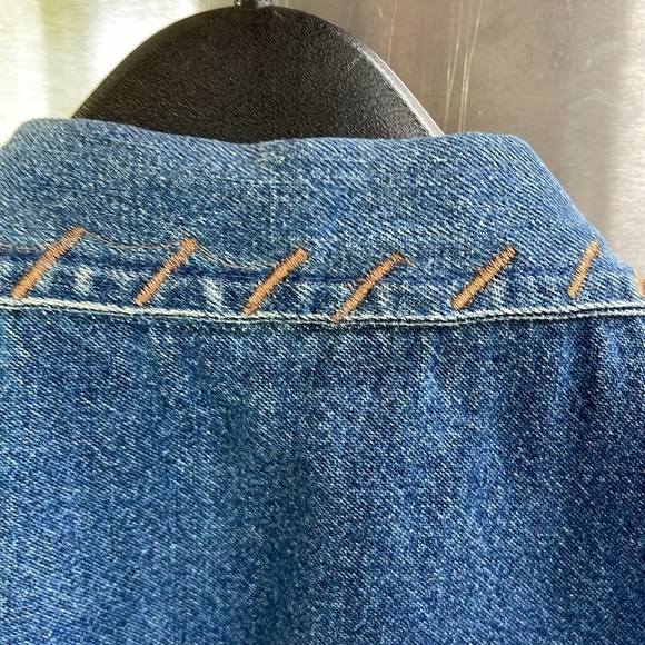 Dress Barn women’s S Animal Print Embroidered and material overlay Demin Vest - Picture 12 of 13